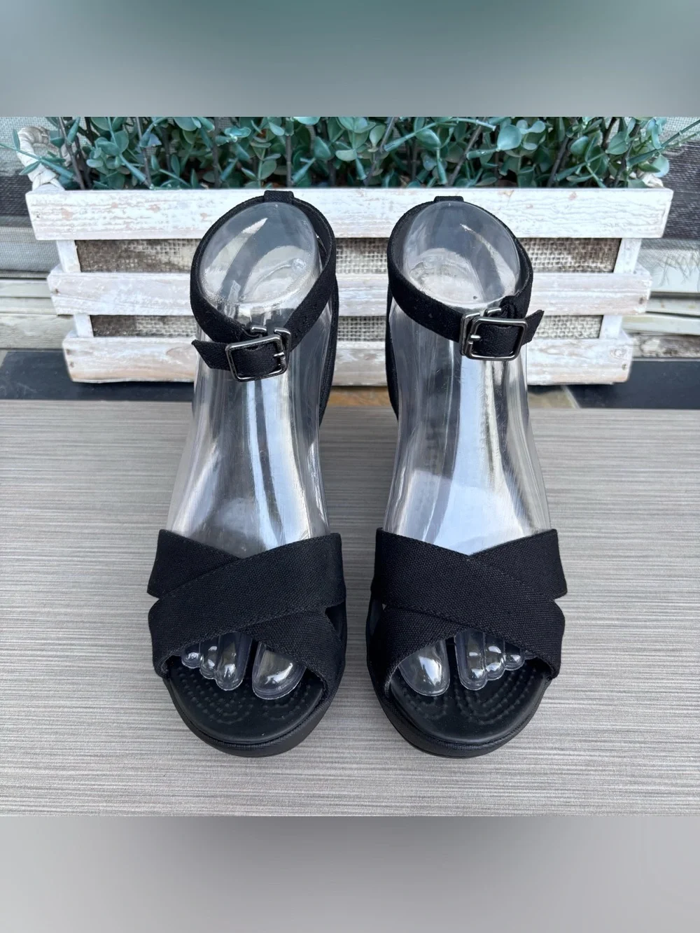 Crocs Leigh ll Cross-Strap Ankle Wedge Black Sandals 7